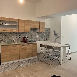 Myhome Boni Family , Milán Italia